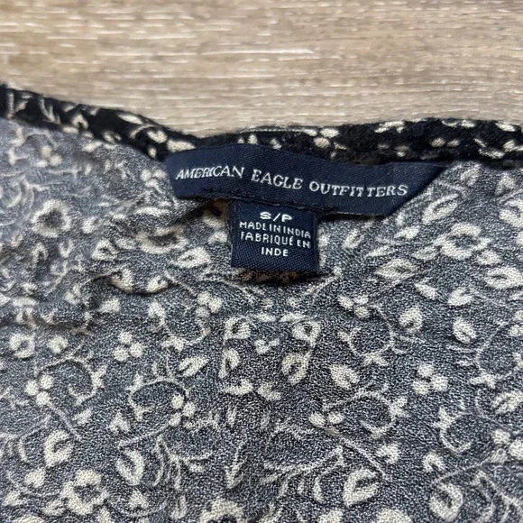 American Eagle Outfitters Black and White Floral Romper - Picture 2 of 4